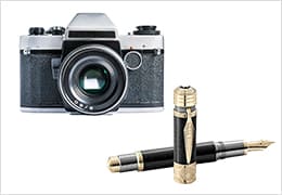 モンブランのペンとカメラ