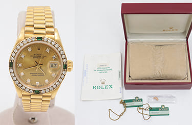 ロレックスの古い時計と付属品の箱や保証書