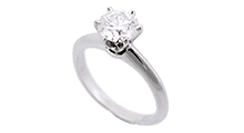 ティファニーのダイヤの婚約指輪