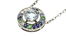 ブシュロンの宝石ネックレス