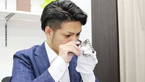 株式会社ブランド買取ブランドハンズ代表取締役久保の査定