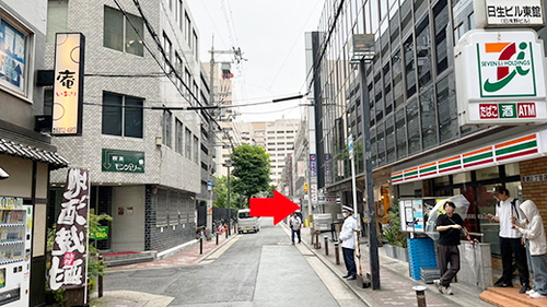 タイムズ大阪梅田の前の道