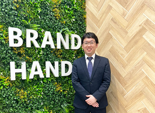 ブランド品買取専門店ブランドハンズ-アステ川西店の鑑定士向畑
