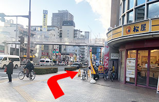 5JR西宮店への道順-松屋さんを右