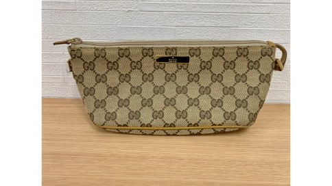 枚方市でグッチGGキャンバスアクセサリーポーチをお買取しました
