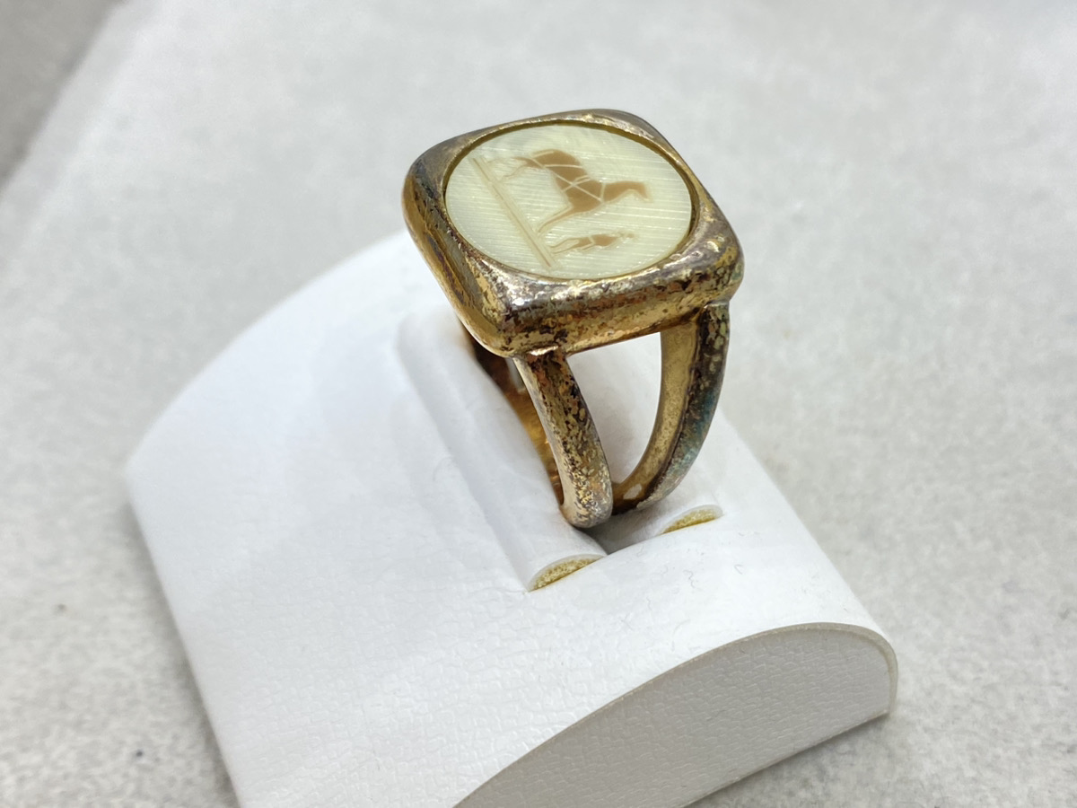 エルメスコロゾリング右側面