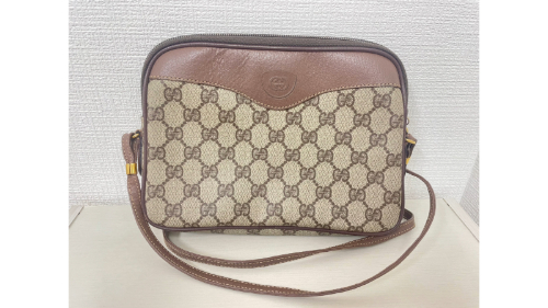 グッチ GGプラス ショルダーバッグ 全体