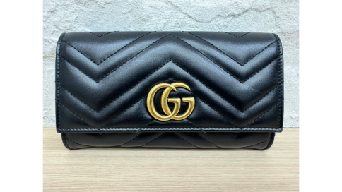 グッチGGマーモント二つ折り財布