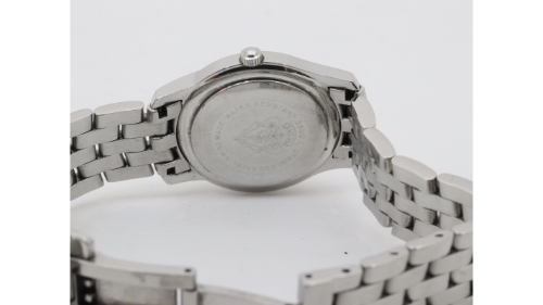 グッチ レディース時計 5500L 裏蓋