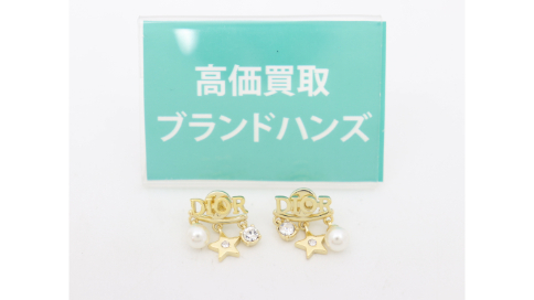 ディオールディオレボリューションピアス