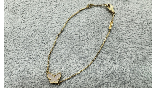 ヴァンクリアルハンブラのネックレス全体