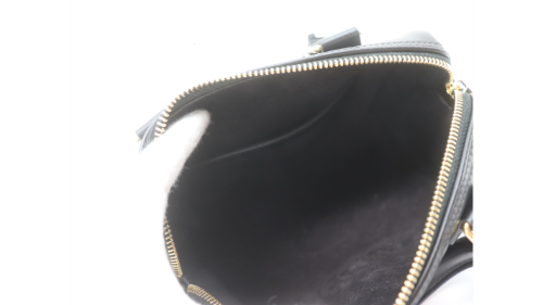 セリーヌ キュイルトリオンフ バッグ