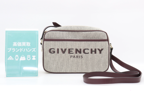 梅田茶屋町で美品のジバンシーボンドカメラバッグをお買取しました