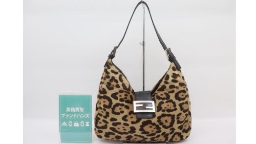 京都四条河原町でフェンディハラコマンマバケットを買取しました！
