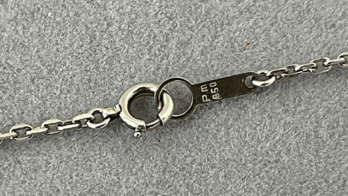 プラチナ850ネックレス刻印あります。 Pt850プラチナ 0.43ct 立爪 