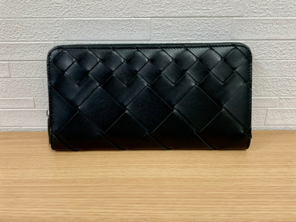 ボッテガイントレチャート長財布をお買取しました