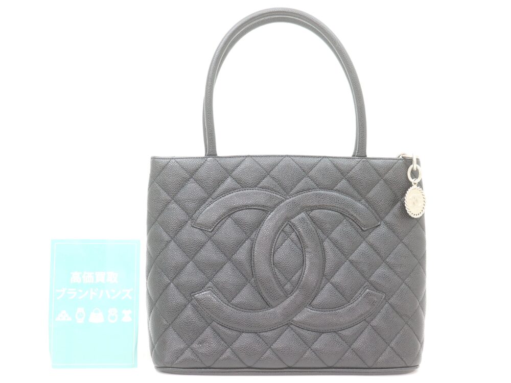神戸三宮で美品のシャネルキャビアスキン復刻トートを買取しました