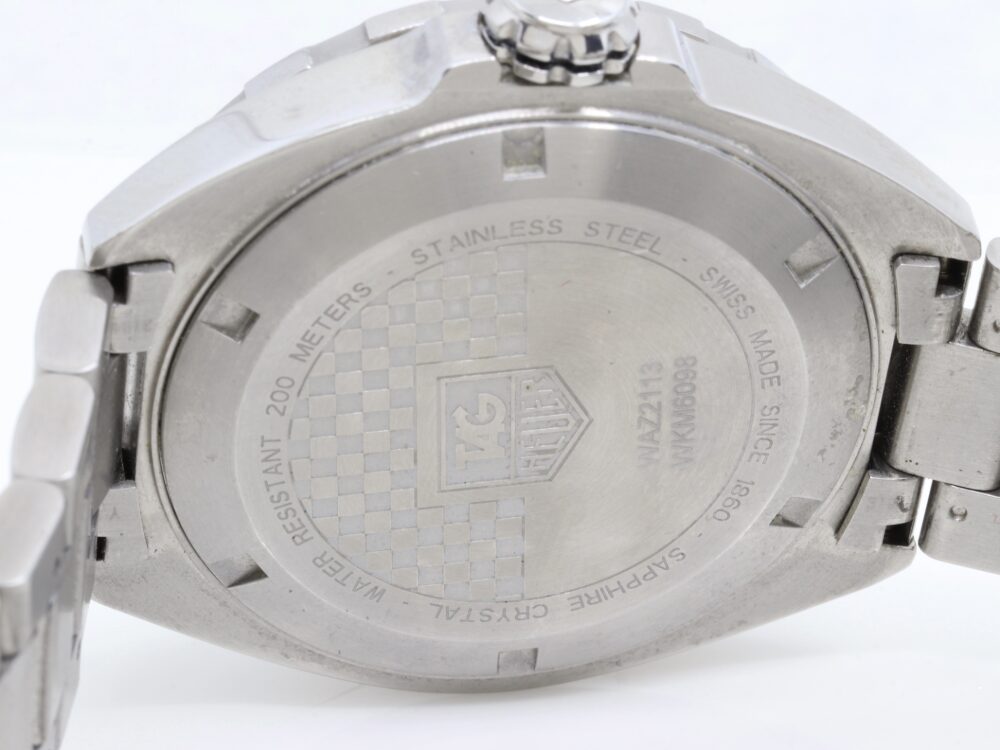 タグホイヤーのフォーミュラ1WAZ2113裏蓋