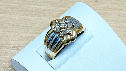 西宮市でK18PT900コンビメレダイヤリングをお買取しました
