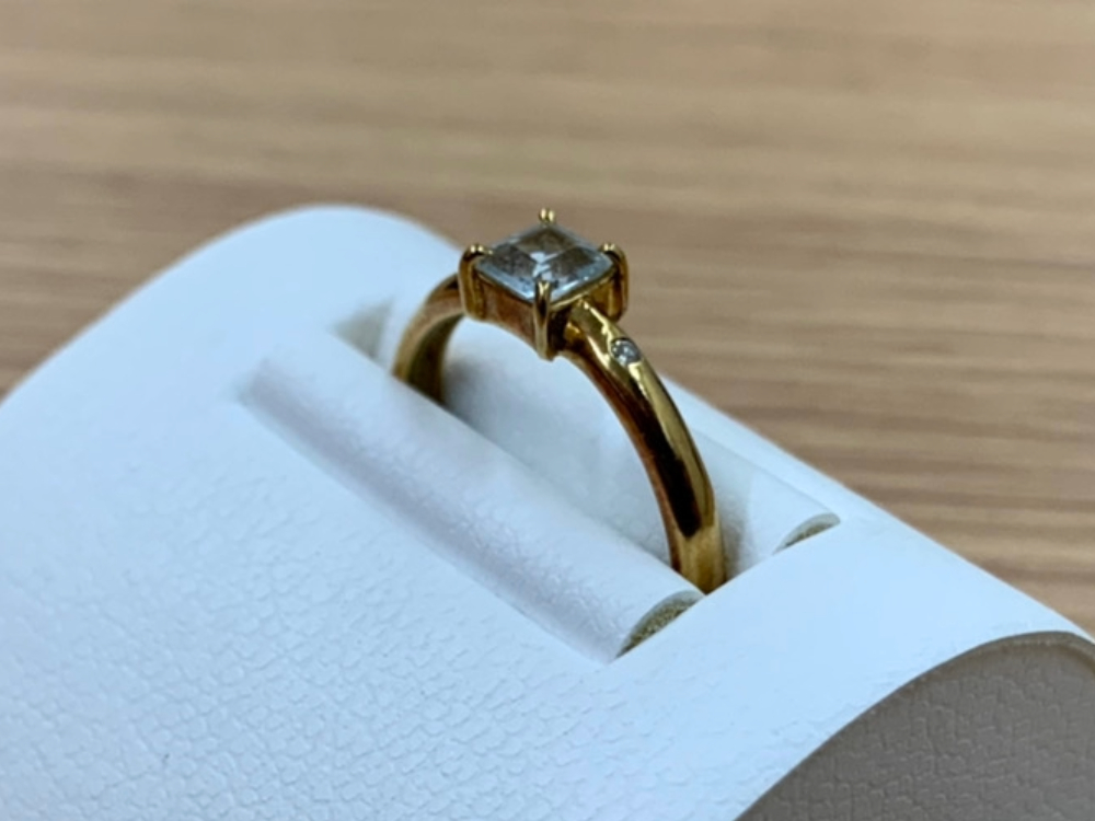 K18アクアマリンダイヤリング右斜め