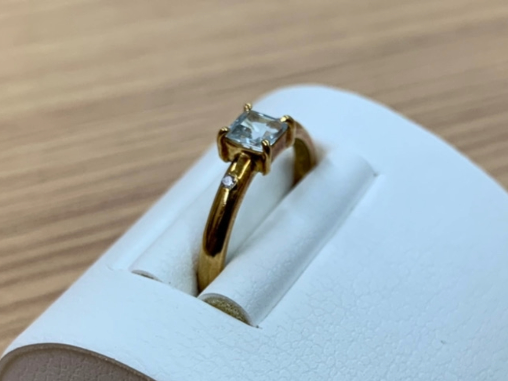 K18アクアマリンダイヤリング左斜め