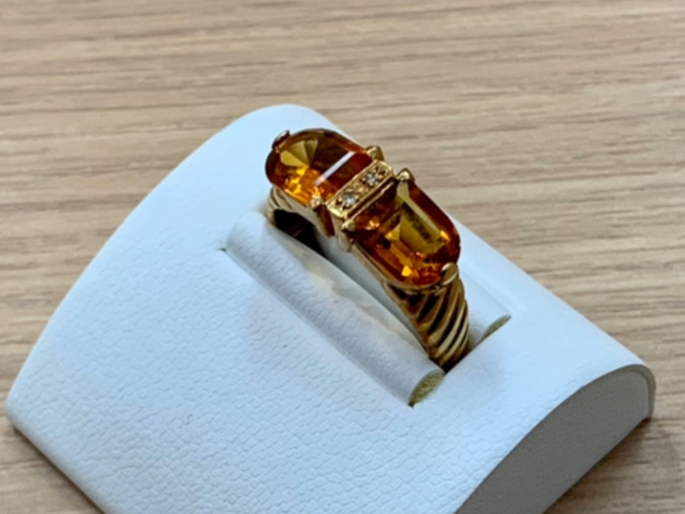 K18シトリンダイヤリング右斜め