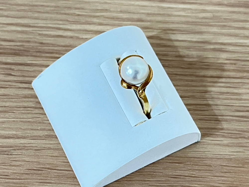 K18パールリング8.0mm 右斜め