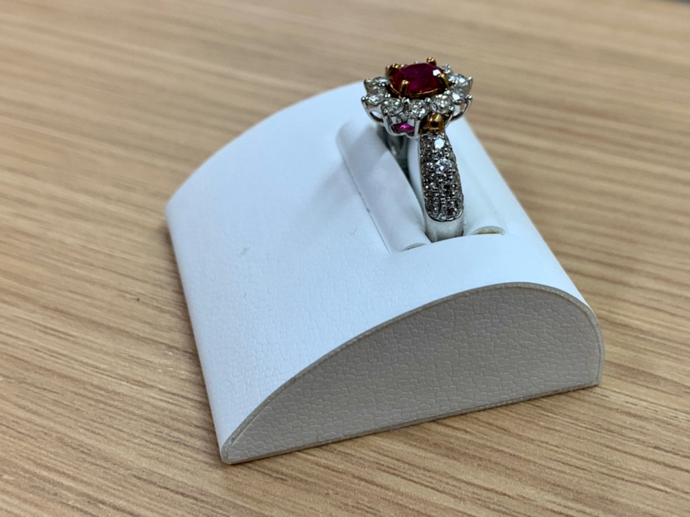 枚方市でPT900K18ルビーダイヤリングをお買取しました！