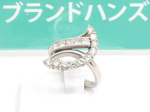 PT900デザインダイヤモンドリング