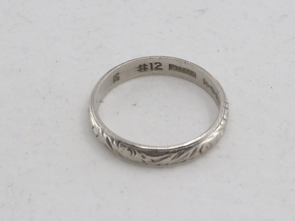 PT900(プラチナ)婚約指輪刻印