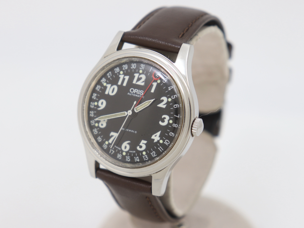 オリスのクラシックポインターデイト斜め