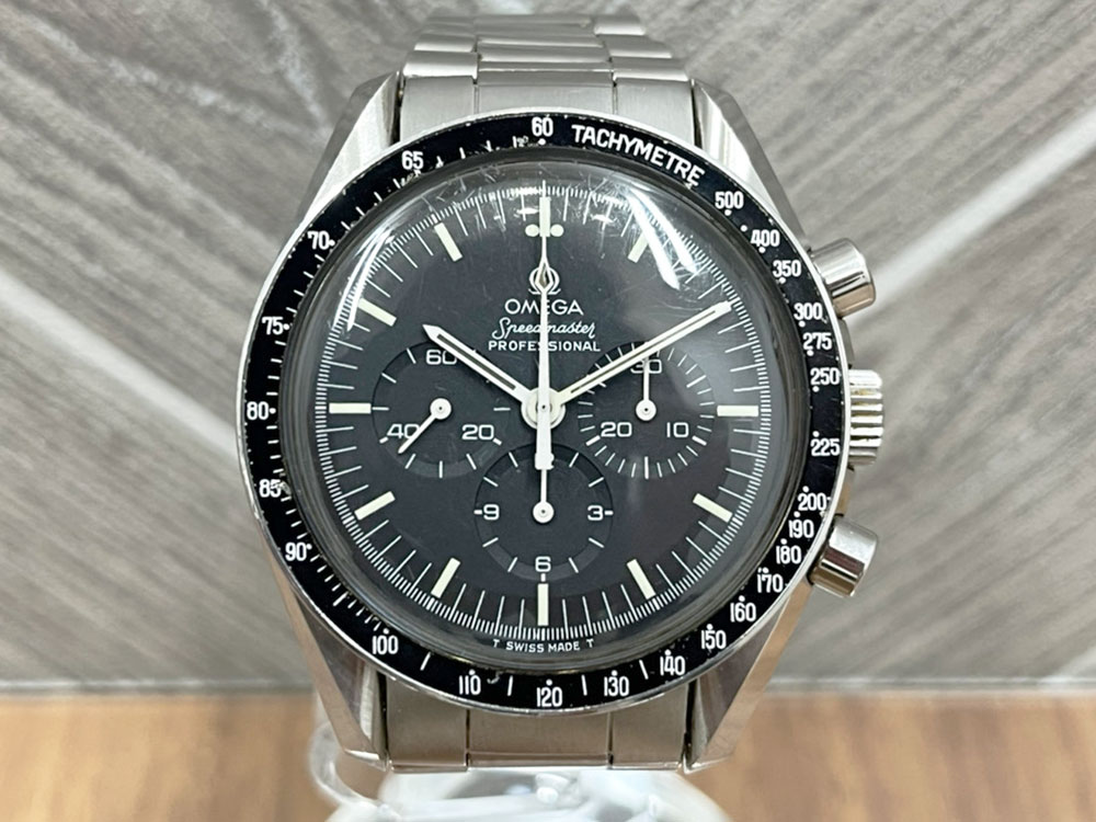 ジャンク品のオメガスピードマスター正面