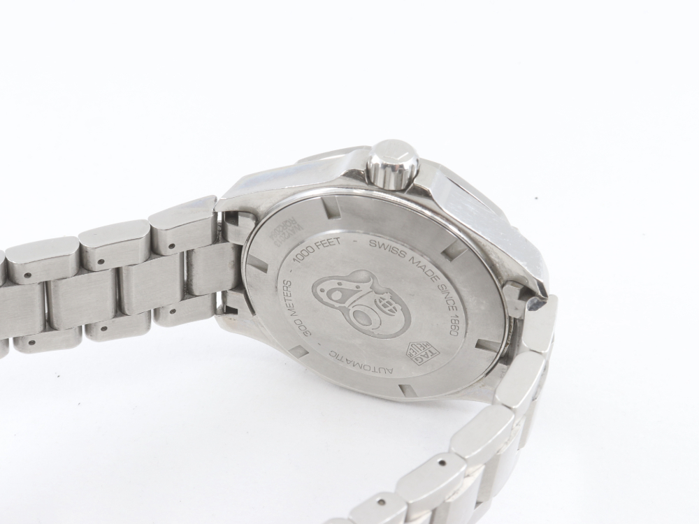 タグホイヤーのアクアレーサー裏蓋