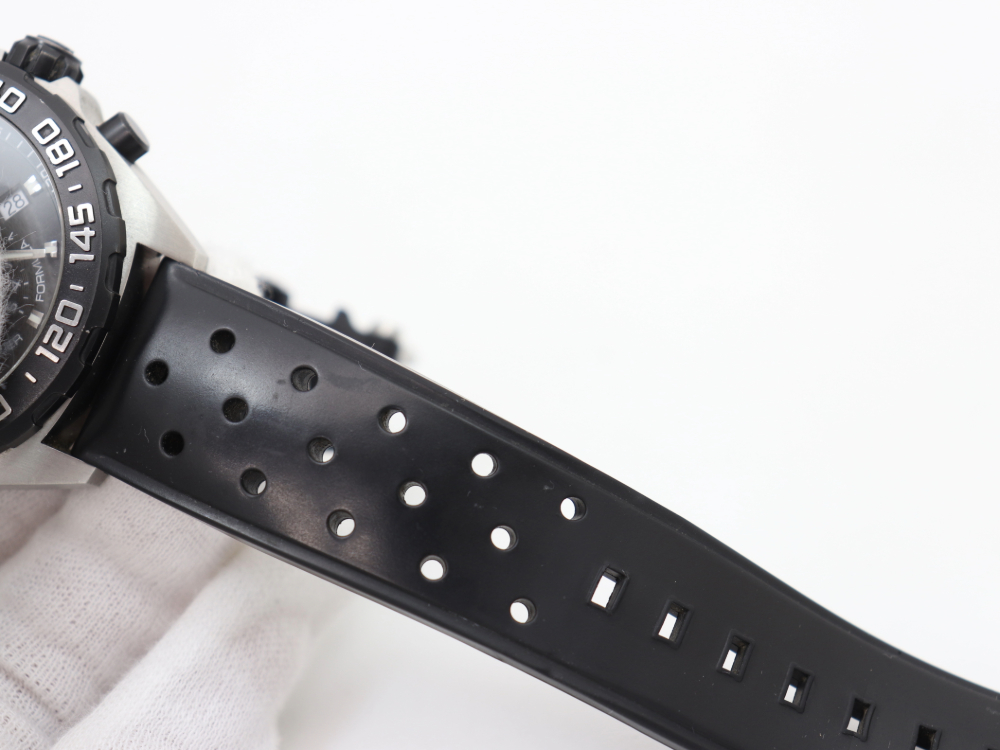 タグホイヤーのフォーミュラ1CAZ1010ベルト