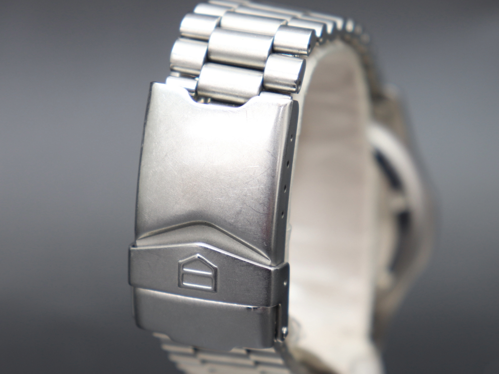 タグホイヤーのプロフェッショナル バックル