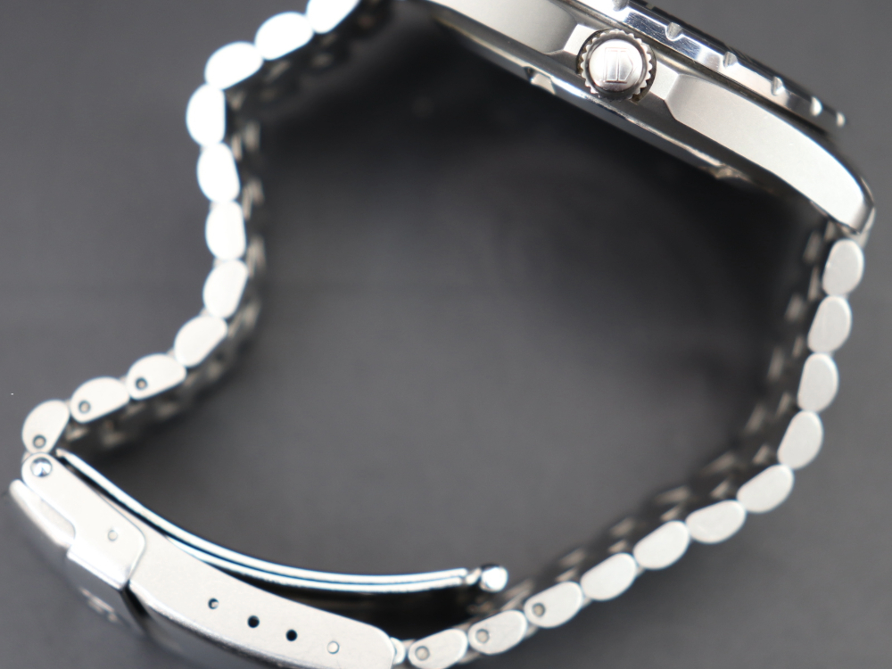 タグホイヤーのプロフェッショナル ブレス