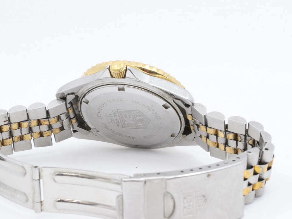 タグホイヤーのプロフェッショナル裏蓋