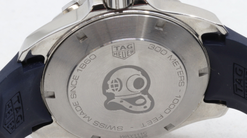 タグホイヤー アクアレーサー 裏蓋