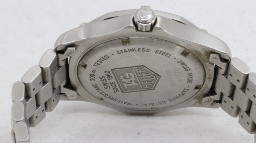 タグホイヤープロWK1110裏蓋