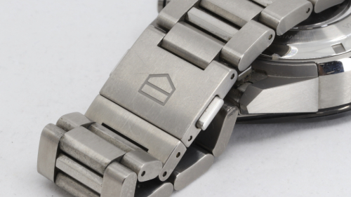 タグホイヤーモジュラー45ブレス