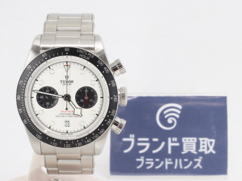 チューダーのブラックベイクロノ79360N
