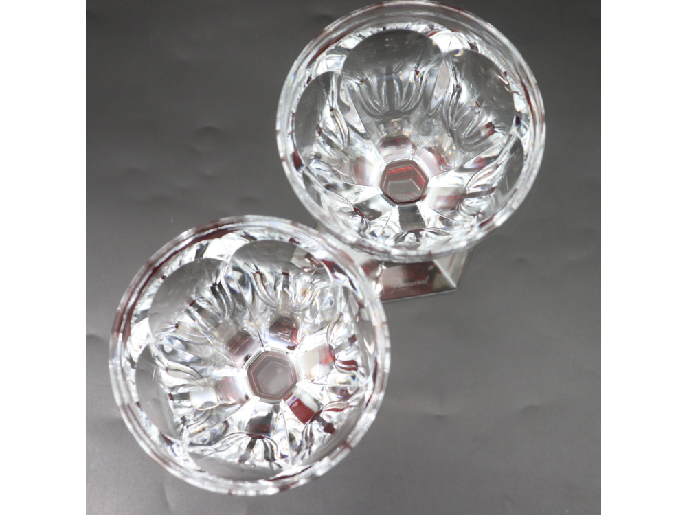 バカラのアルクールワイングラス上