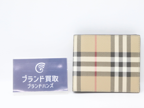 バーバリーのノバチェック財布