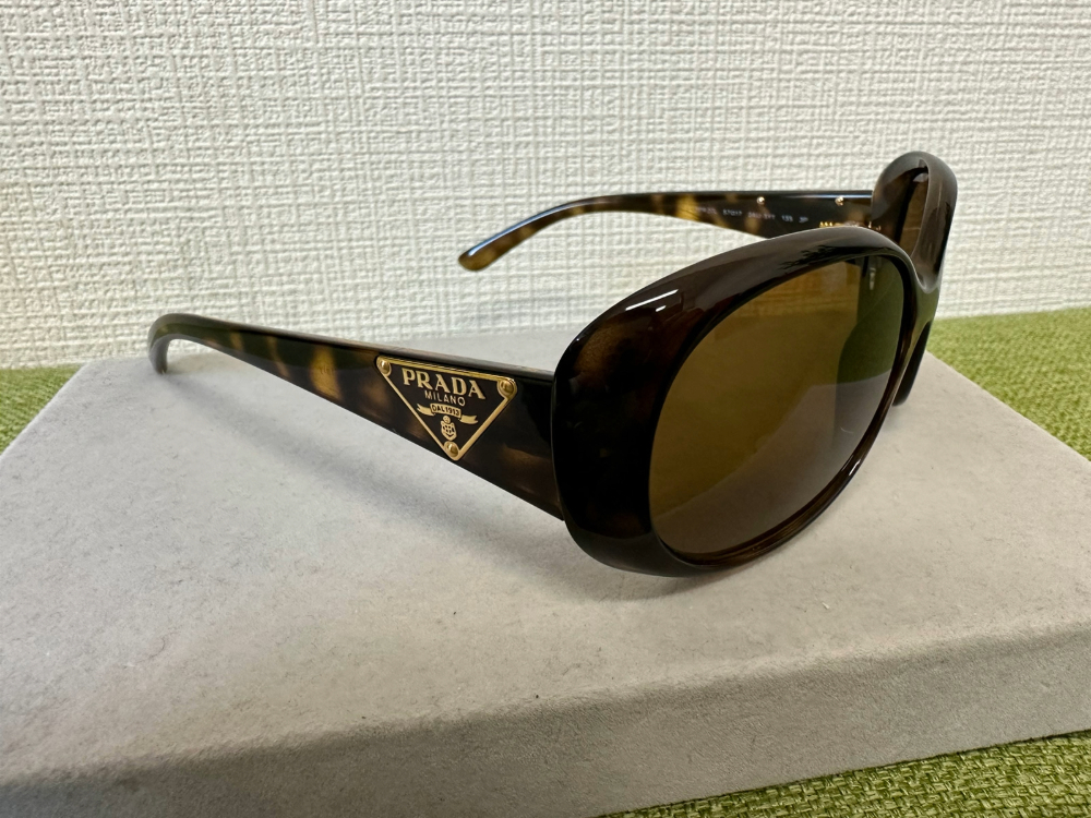 プラダサングラスSPR27L斜め