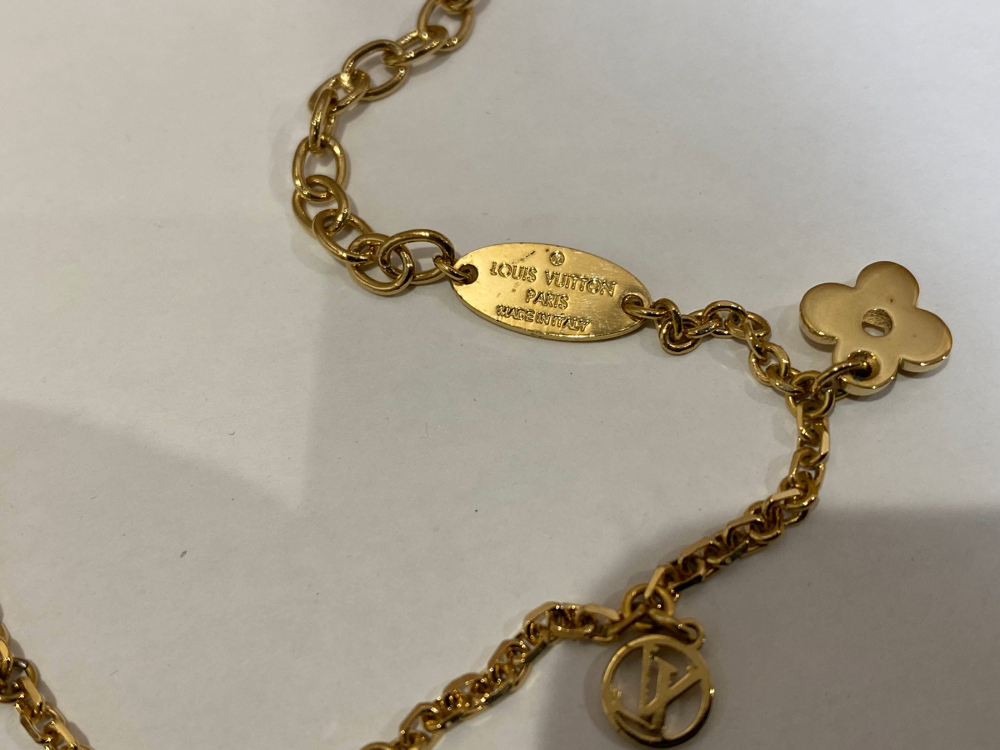 ルイヴィトンのネックレスブルーミング刻印