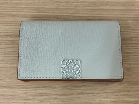 ロエベアナグラムカードホルダー