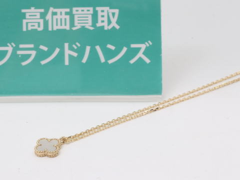 ヴァンクリのアルハンブラネックレス