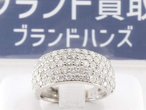 小傷のあるプラチナダイヤリング