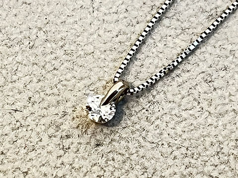 美品のK18WGダイヤネックレス