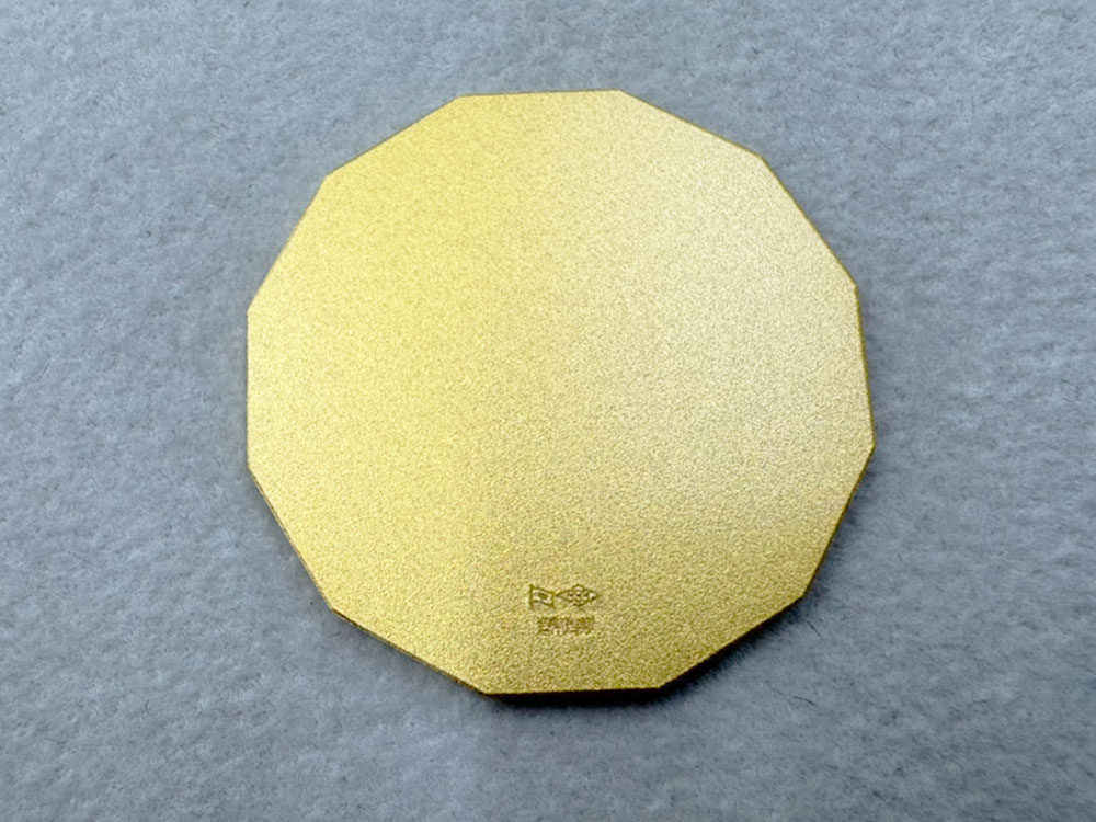美品の純金K24メダル203g裏面